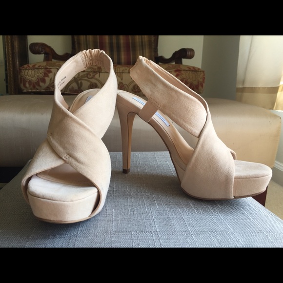 Diane Von Furstenberg Shoes - NWB Diane Von Furstenberg Zia Ii Platform Sandals